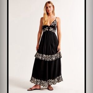 Abercrombie & Fitch Tiered Maxi Dress Black Size Small